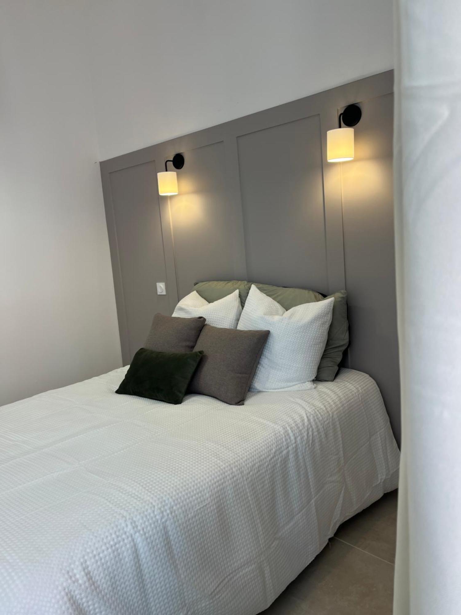 Duplex Raffine, Elegant & Climatise - La Mezz Apartamento Nîmes Exterior foto